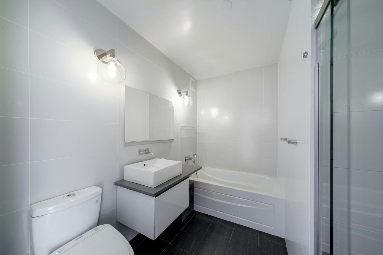 22 W 15th St #20D - Photo 5 of 17