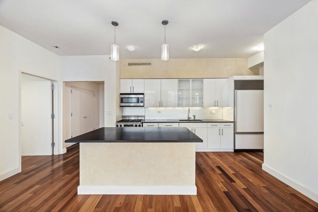 212 E 57th St #4A - Photo 4 of 7