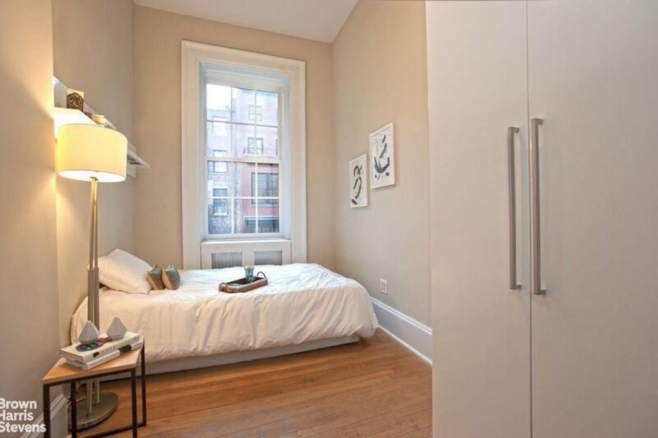 13 E 9th St #3R - Photo 3 of 4