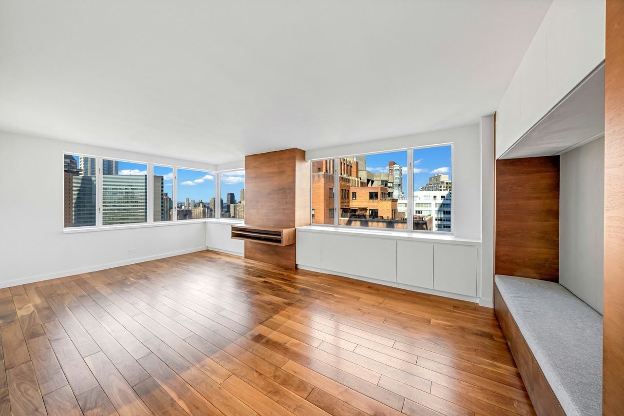 30 W 61st St #27D - Photo 2 of 10