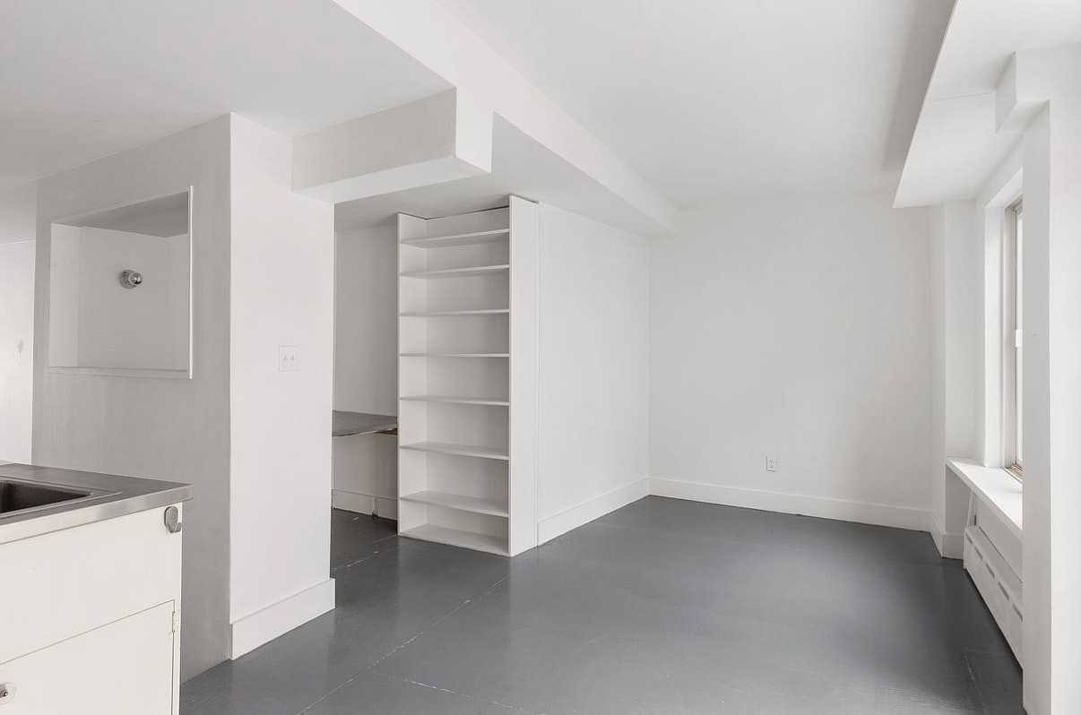 101 Grand St #COMM - Photo 5 of 10