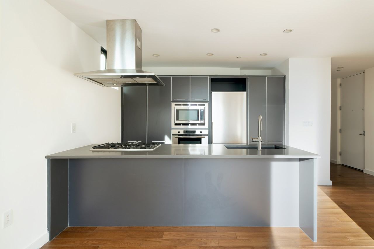 70 Berry St #6G - Photo 3 of 10