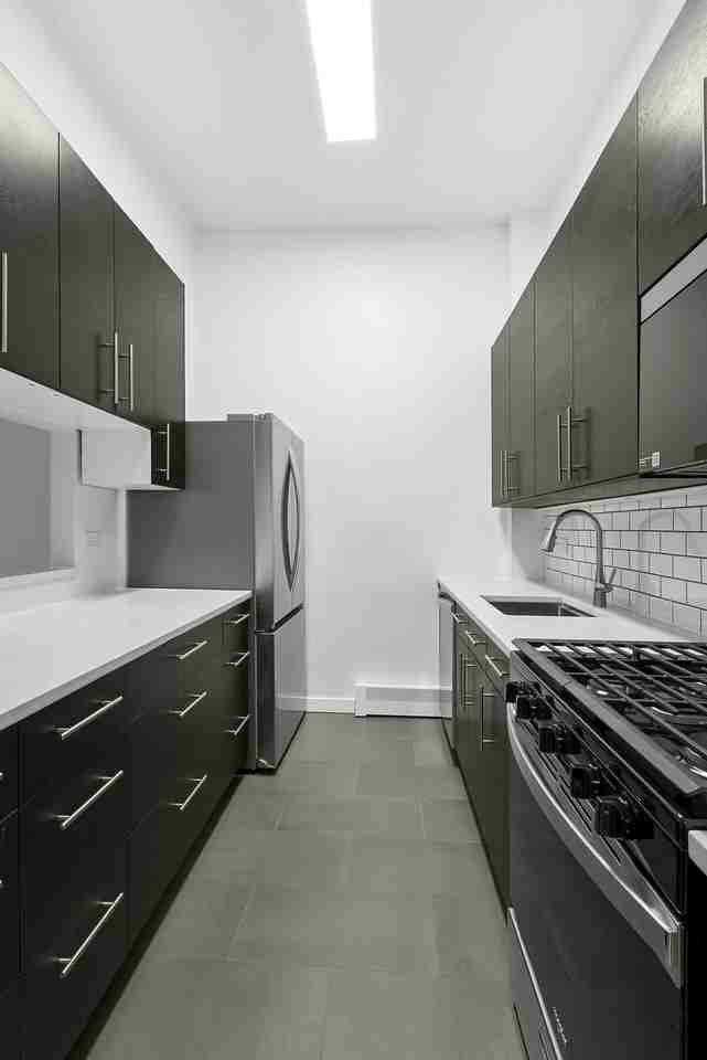 40 W 105th St #1A - Photo 7 of 11