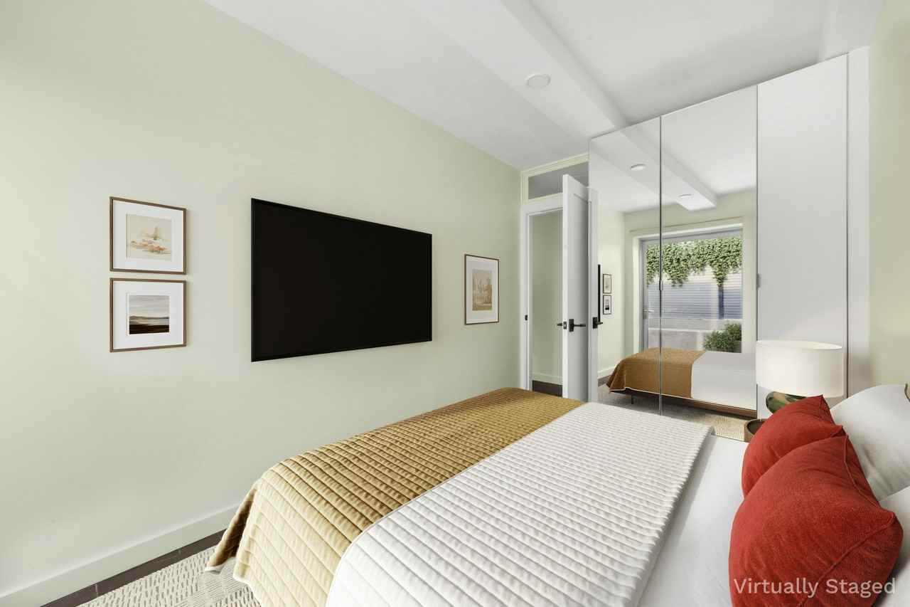 458 W 20th St #1D - Photo 6 of 10