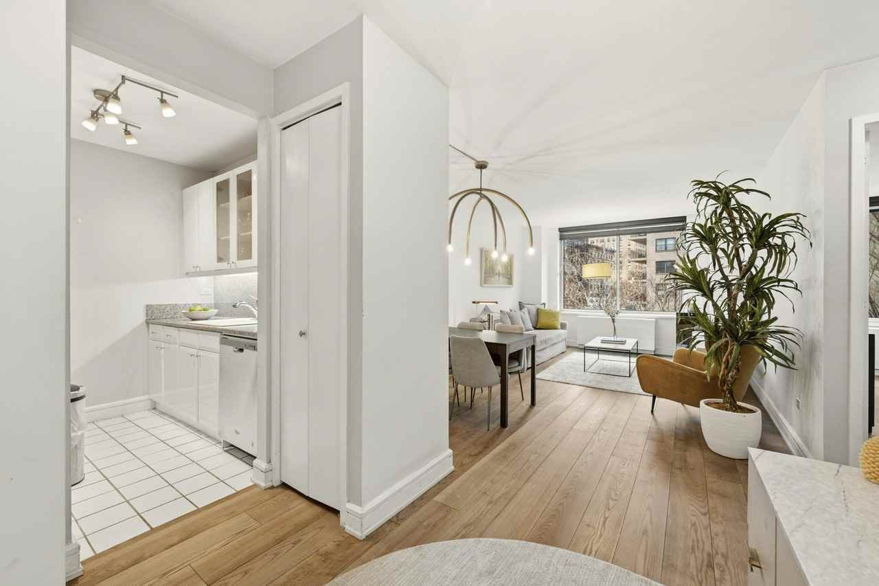 200 Riverside Blvd #307 - Photo 4 of 15