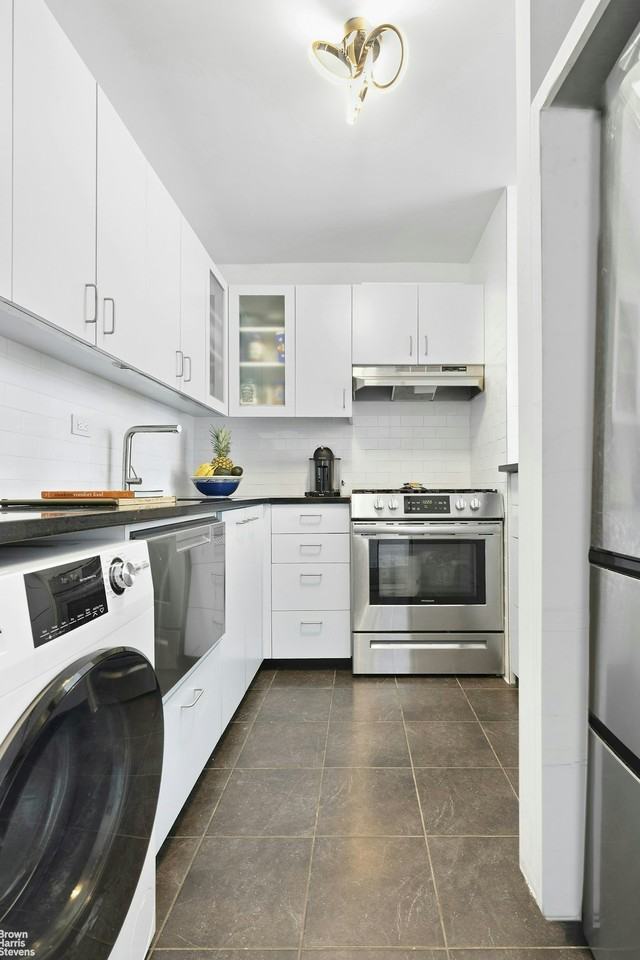 130 W 67th St #14H - Photo 4 of 12