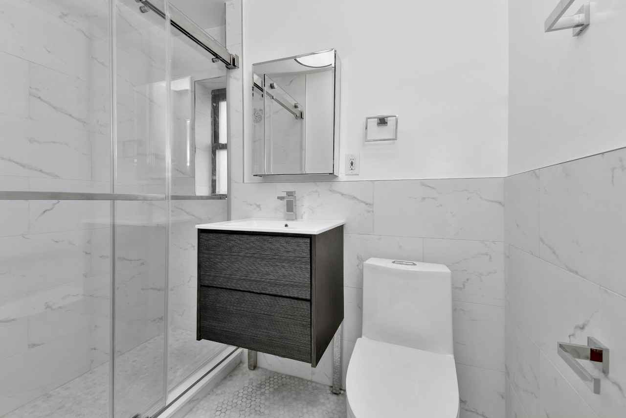 412 E 9th St #16 - Photo 6 of 7