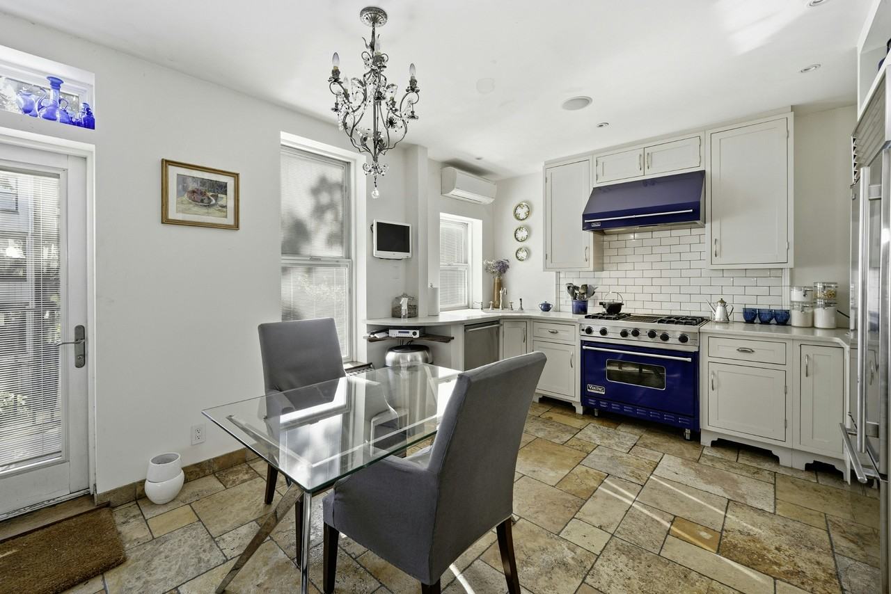 139 7th Ave #3 - Photo 3 of 6