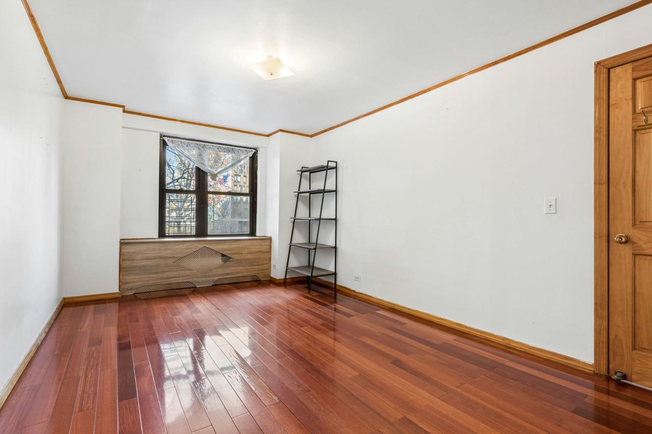 387 Grand St #K103 - Photo 4 of 7