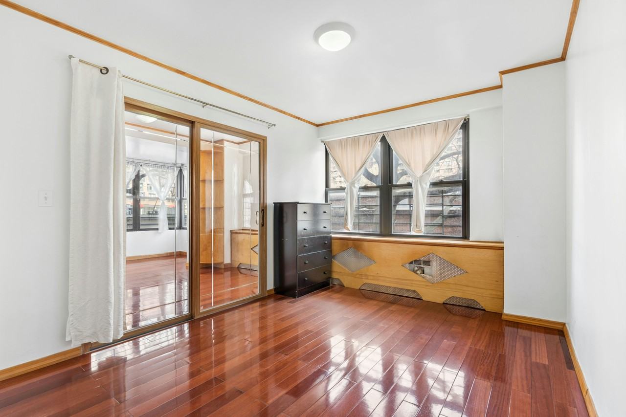 387 Grand St #K103 - Photo 5 of 7