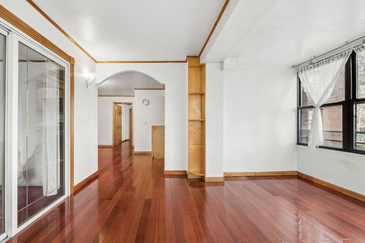 387 Grand St #K103 - Photo 6 of 7