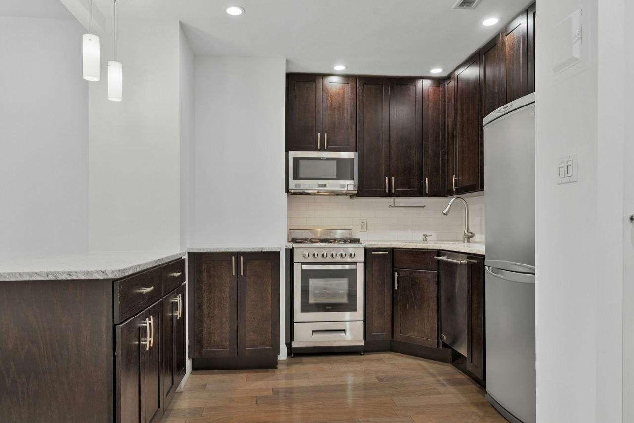 159 Madison Ave #6H - Photo 5 of 5