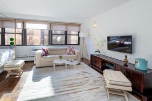 210 E 15th St #5H - Photo 1 of 1