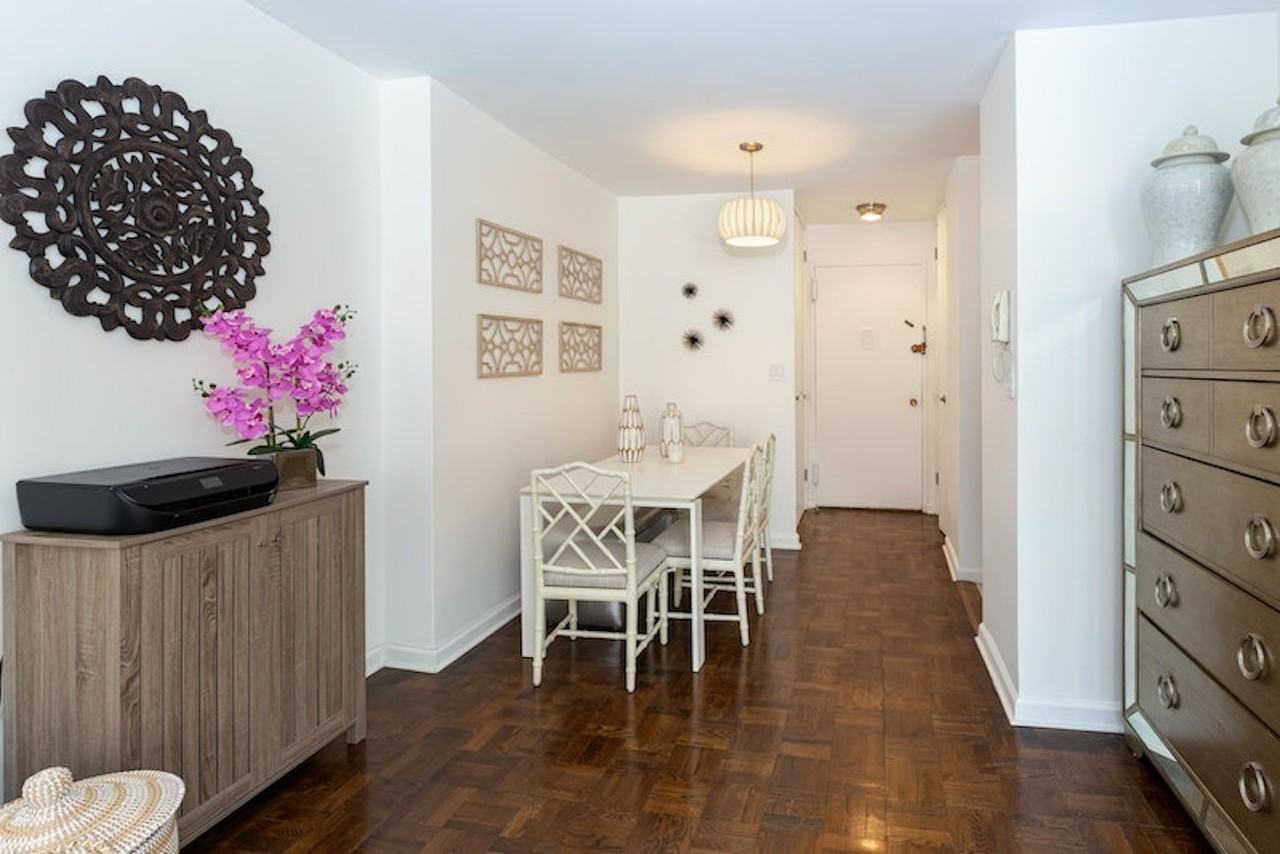 210 E 15th St #5H - Photo 3 of 9