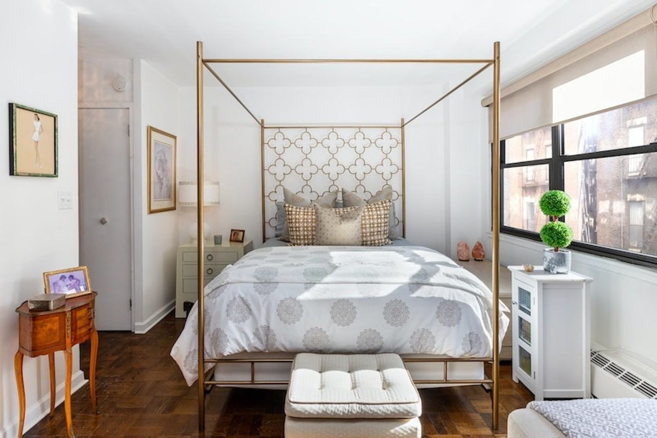 210 E 15th St #5H - Photo 5 of 9