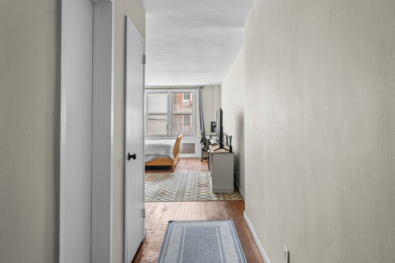 25 W 13th St #5JS - Photo 5 of 8