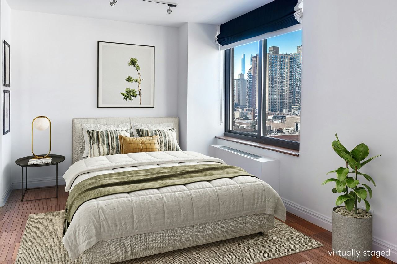 300 E 85th St #1003 - Photo 3 of 4