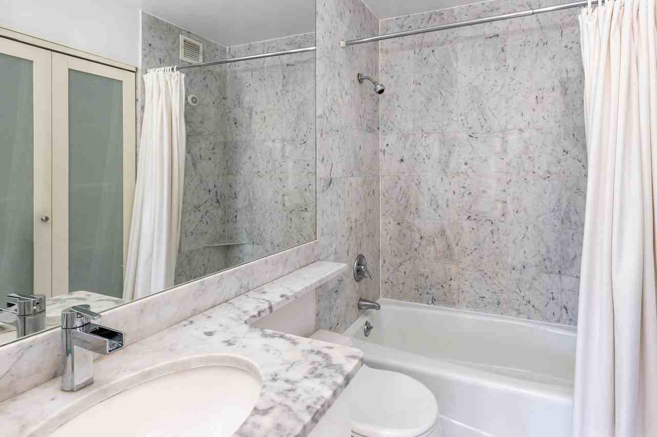 300 E 85th St #1003 - Photo 4 of 4