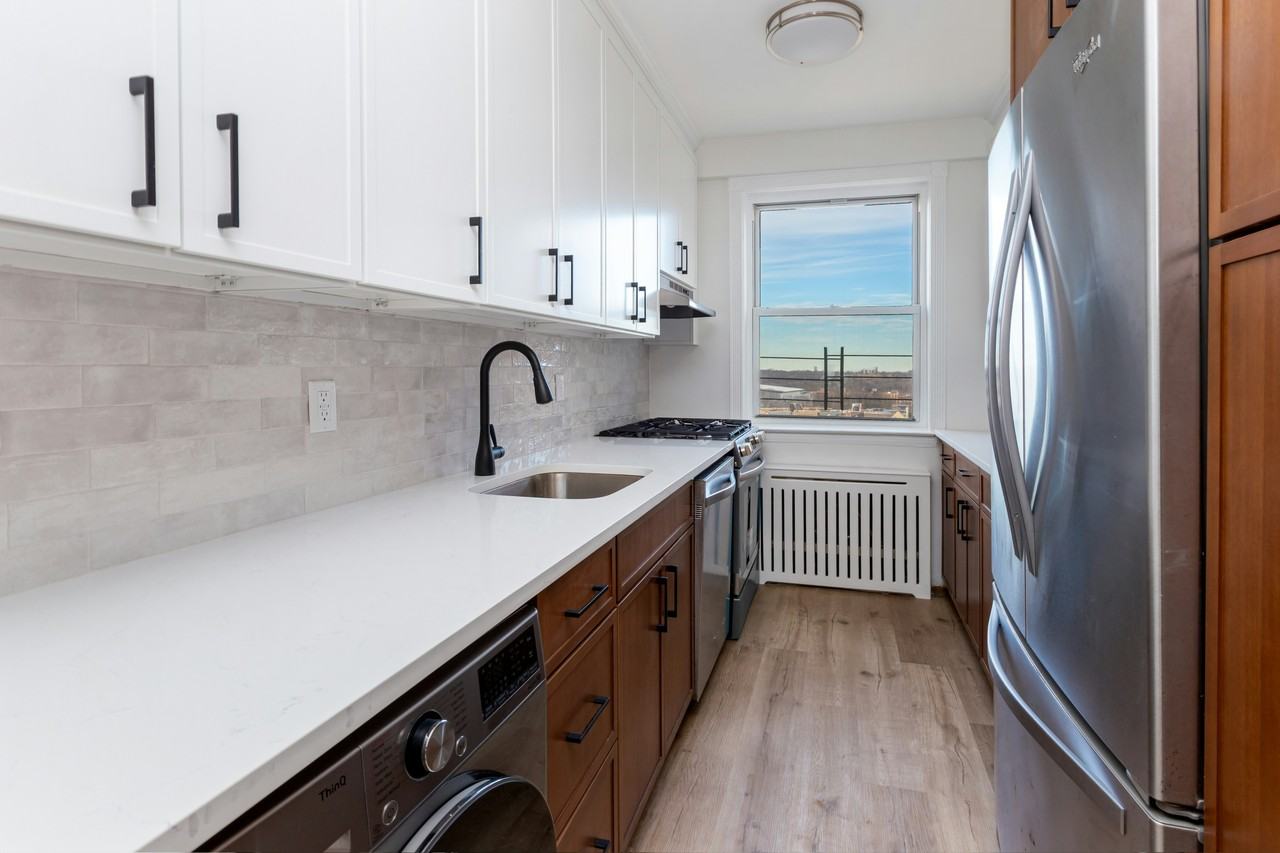 3725 Henry Hudson Pkwy #12D - Photo 6 of 17