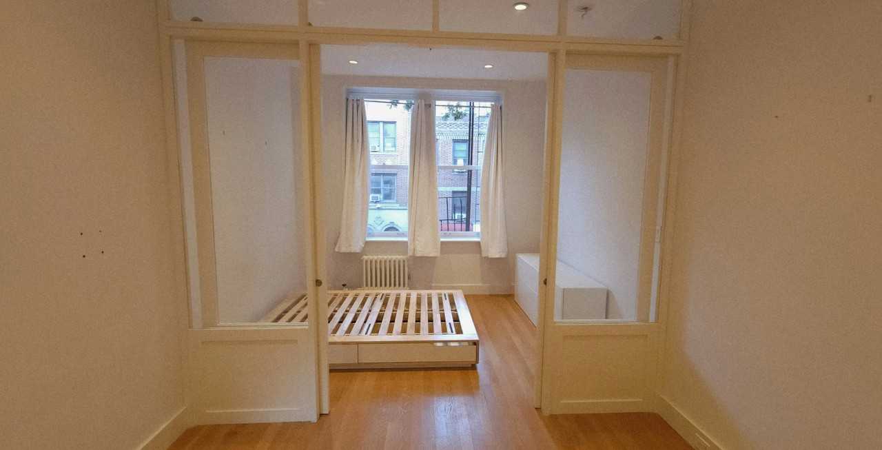 194 Bleecker St #1B - Photo 4 of 11