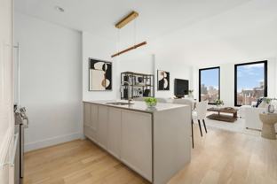 111 Montgomery St #8K - Photo 1 of 1