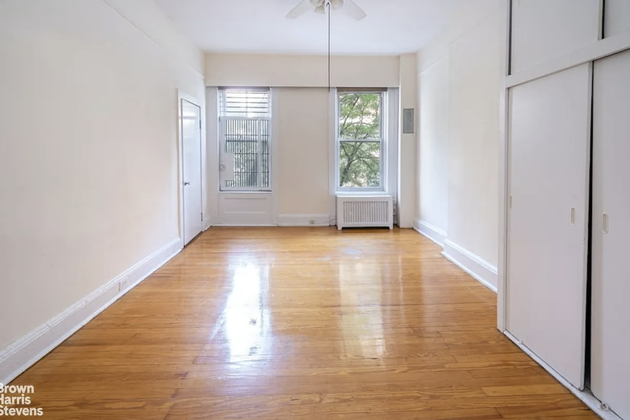 854 10th Ave #2R - Photo 5 of 8