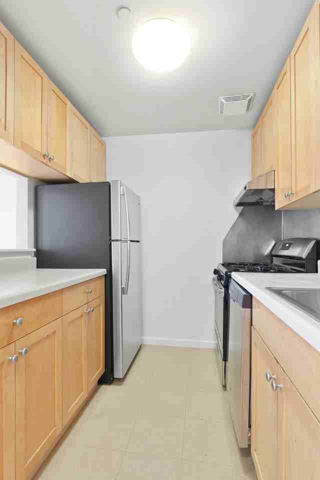 279 W 117th St #2B - Photo 3 of 12