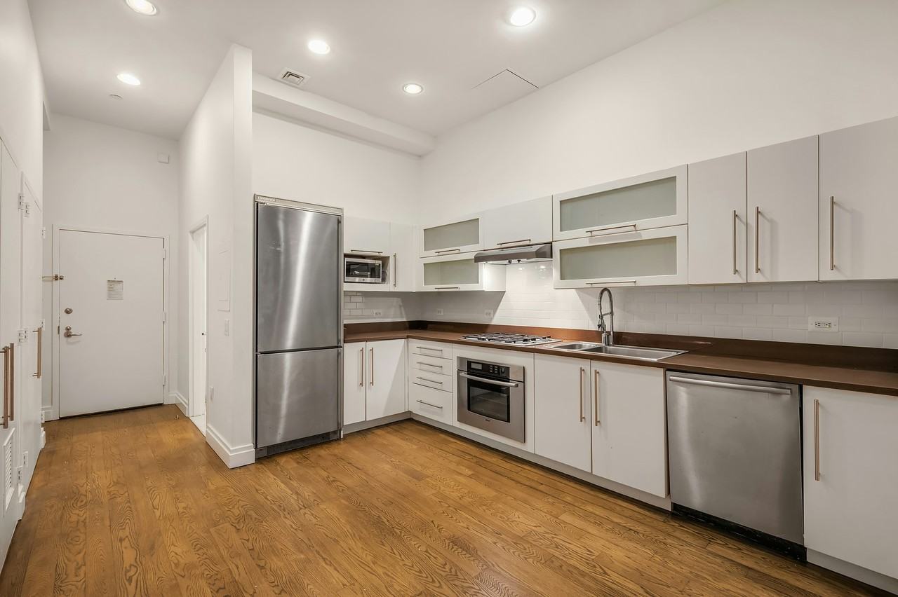 257 W 117th St #1B - Photo 4 of 9