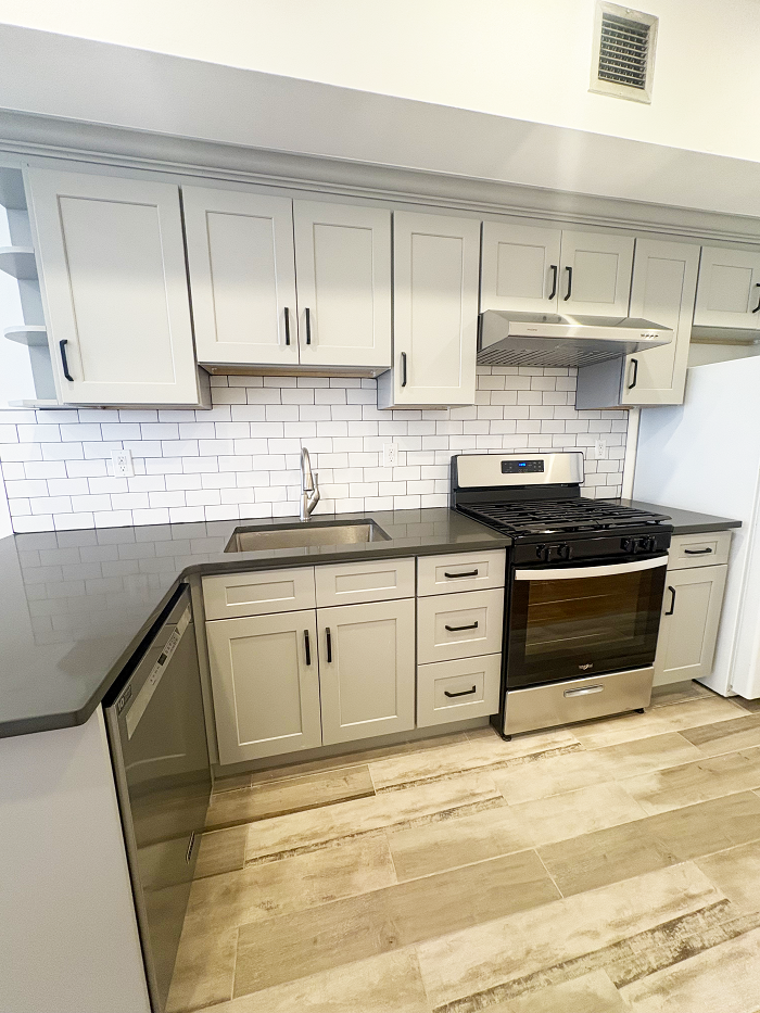 593 President St #2L - Photo 2 of 5