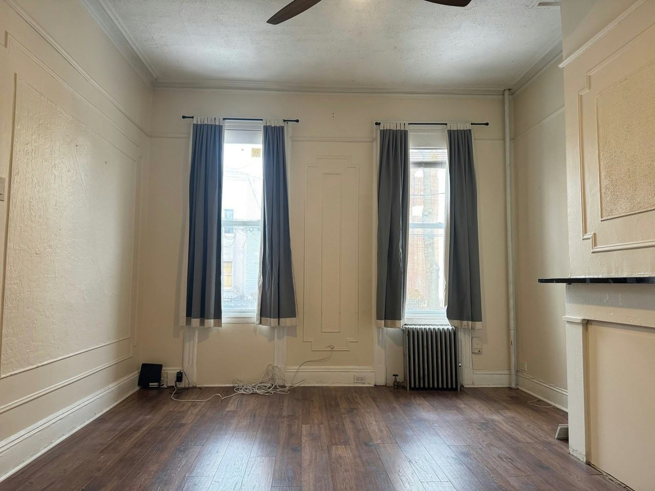 456 Harman St #1 - Photo 2 of 6