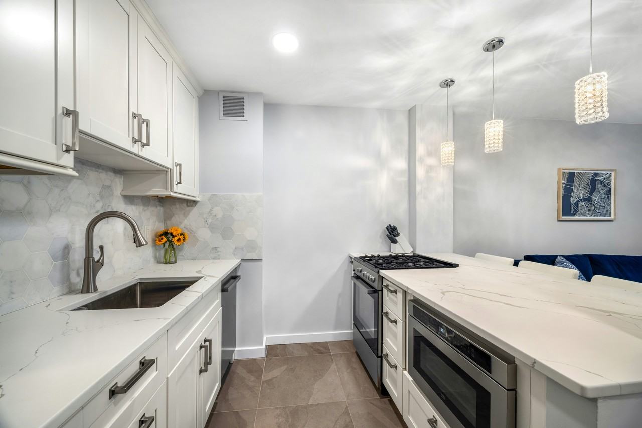 417 E 90th St #4C - Photo 3 of 5