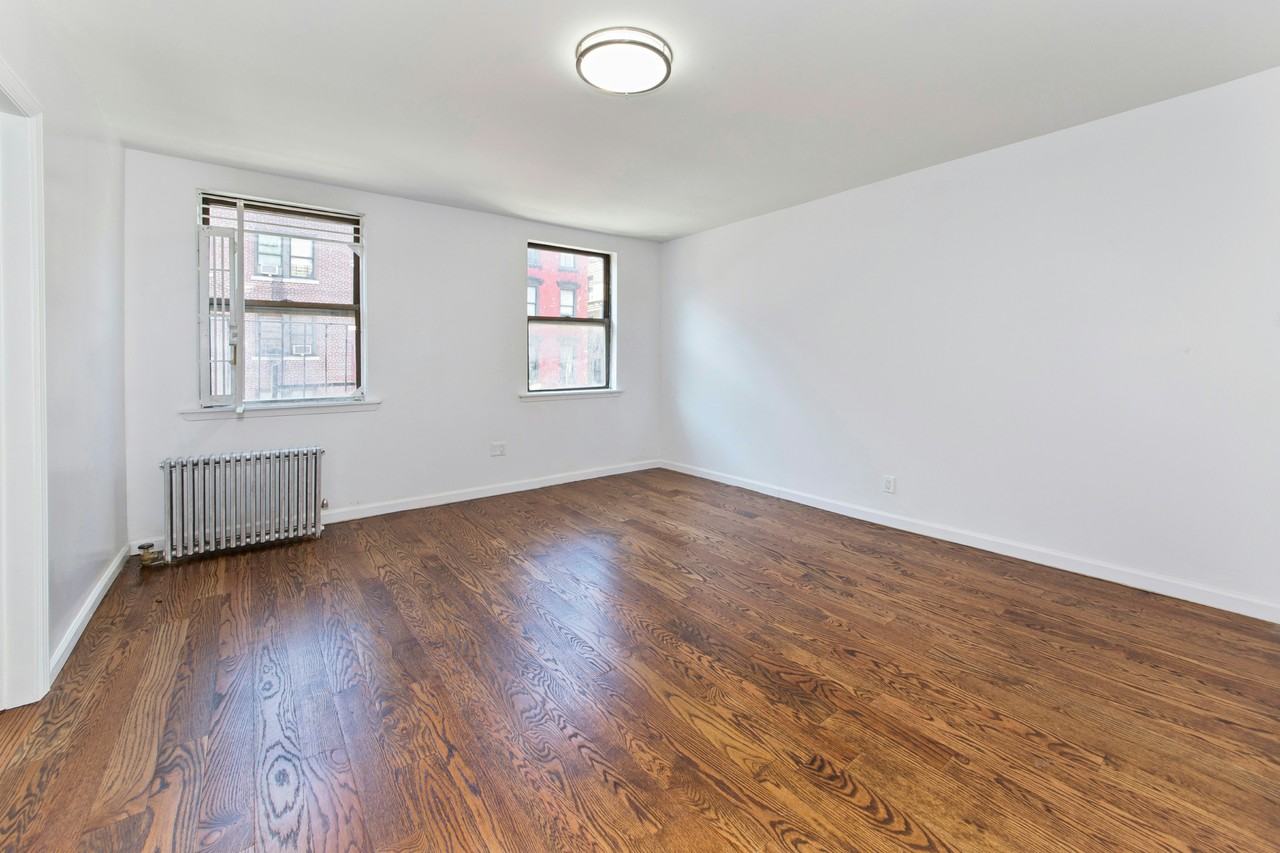 160 E 2nd St #3A - Photo 2 of 12