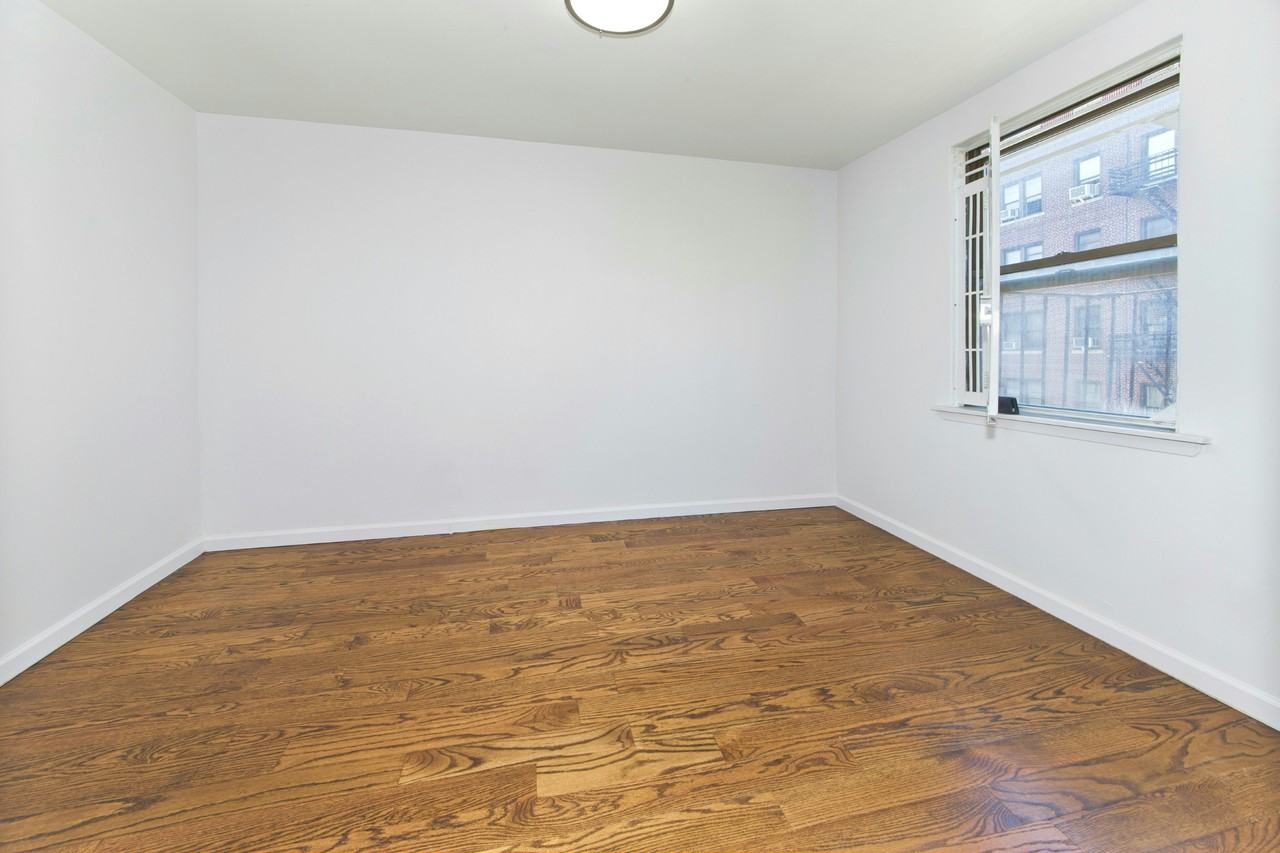 160 E 2nd St #3A - Photo 5 of 12