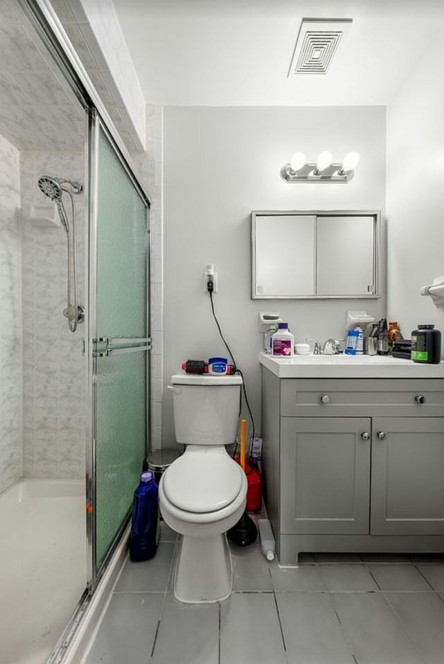 2657 E 21st St #2 - Photo 6 of 7