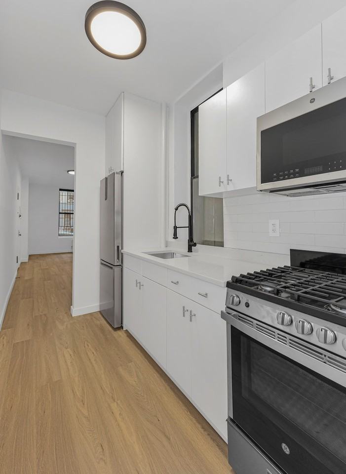 531 E 83rd St #1C - Photo 2 of 6