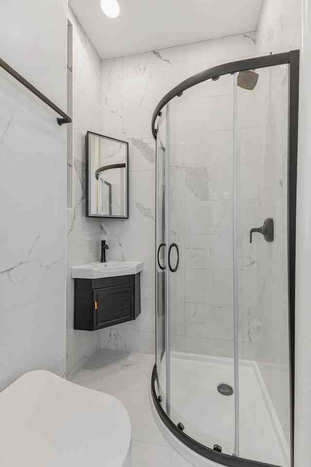 531 E 83rd St #1C - Photo 5 of 6