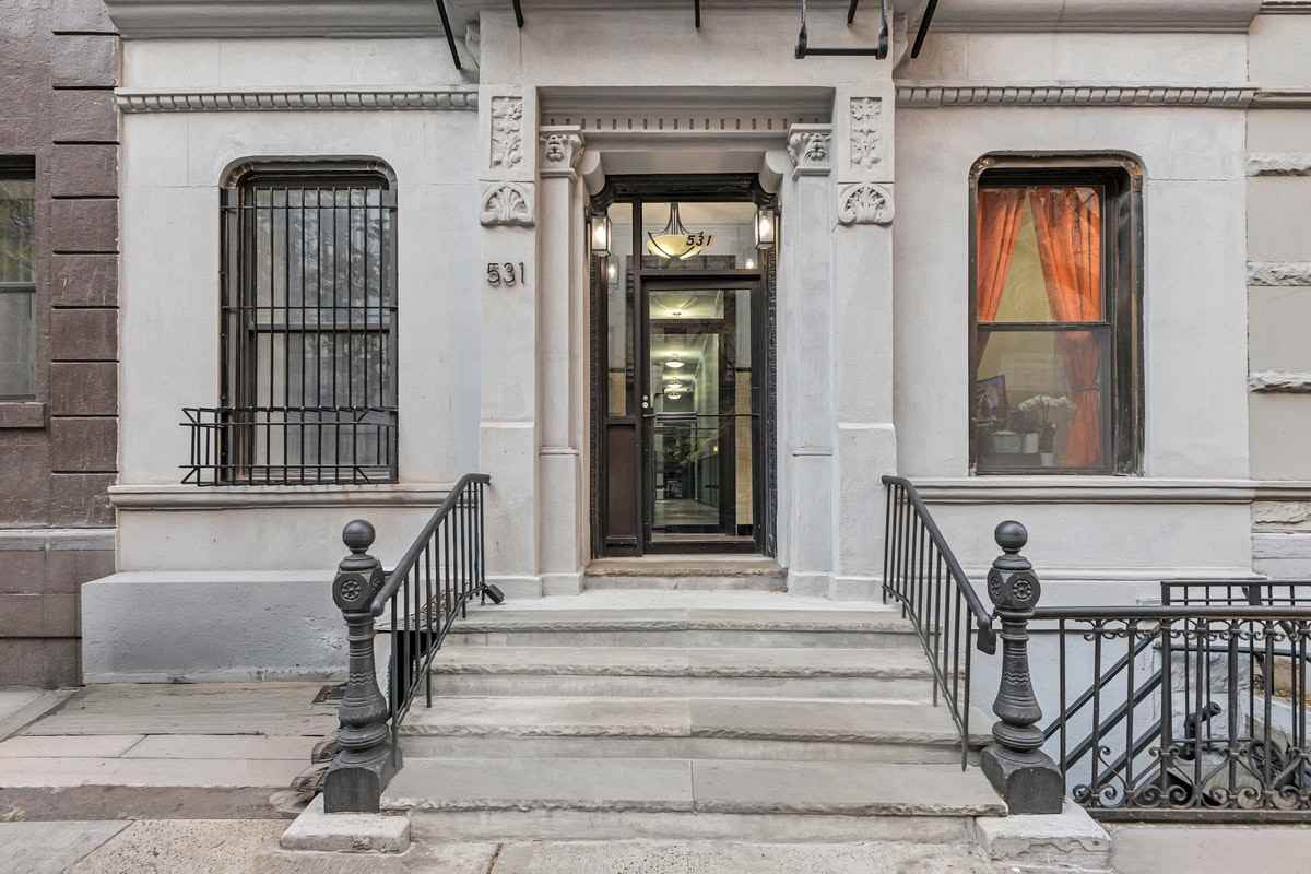 531 E 83rd St #1C - Photo 6 of 6