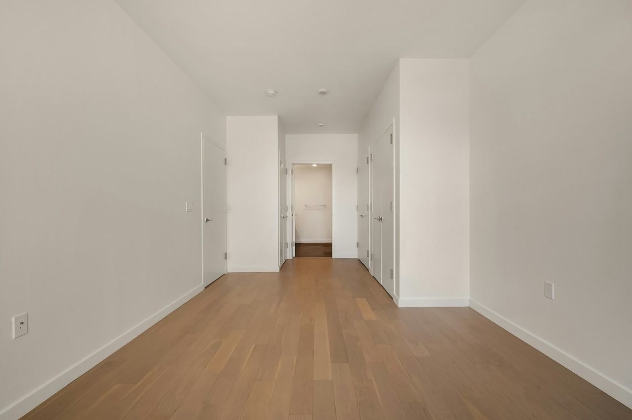 7 S Highland Ave #201 - Photo 5 of 18