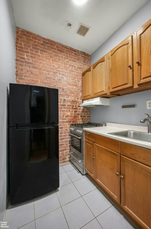 552 W 150th St #4 - Photo 5 of 6