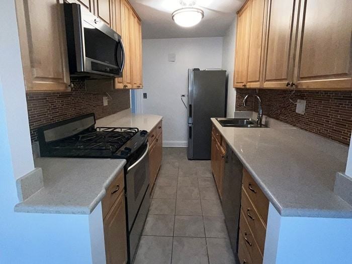 135 Ocean Pkwy #2R - Photo 5 of 9