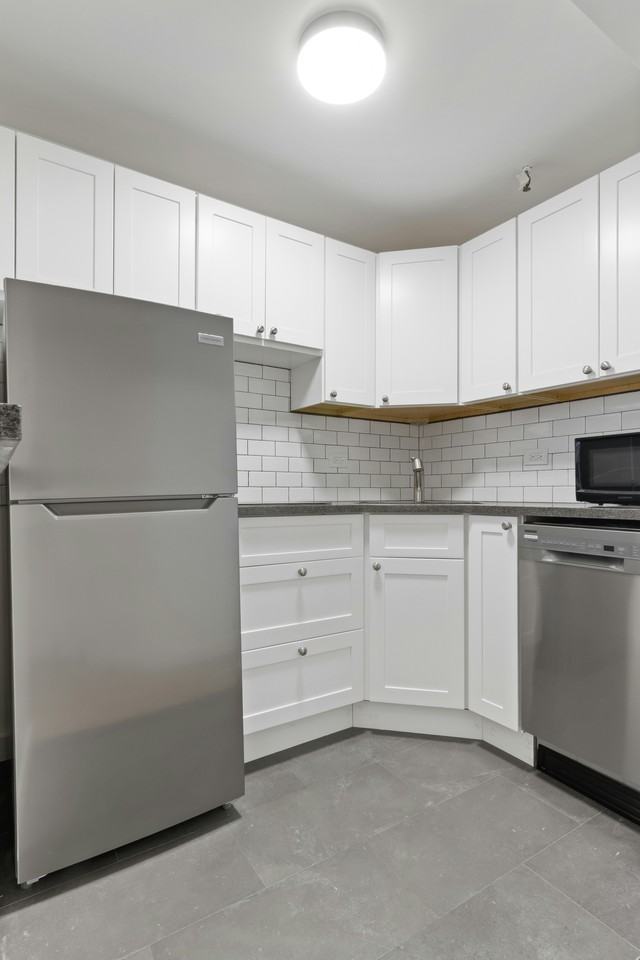 223 E 78th St #1A - Photo 4 of 6