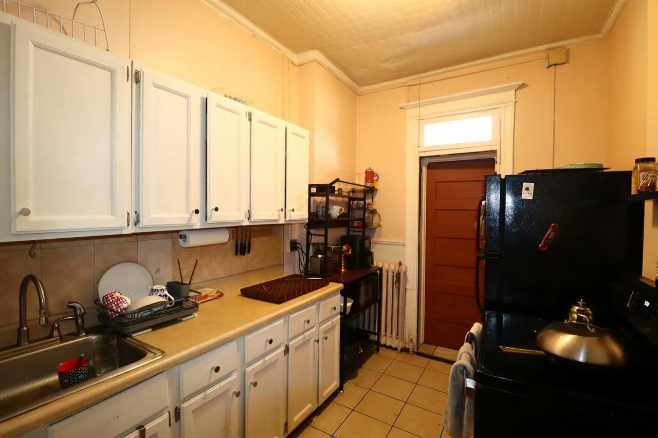 1272 Park Pl #2 - Photo 2 of 13