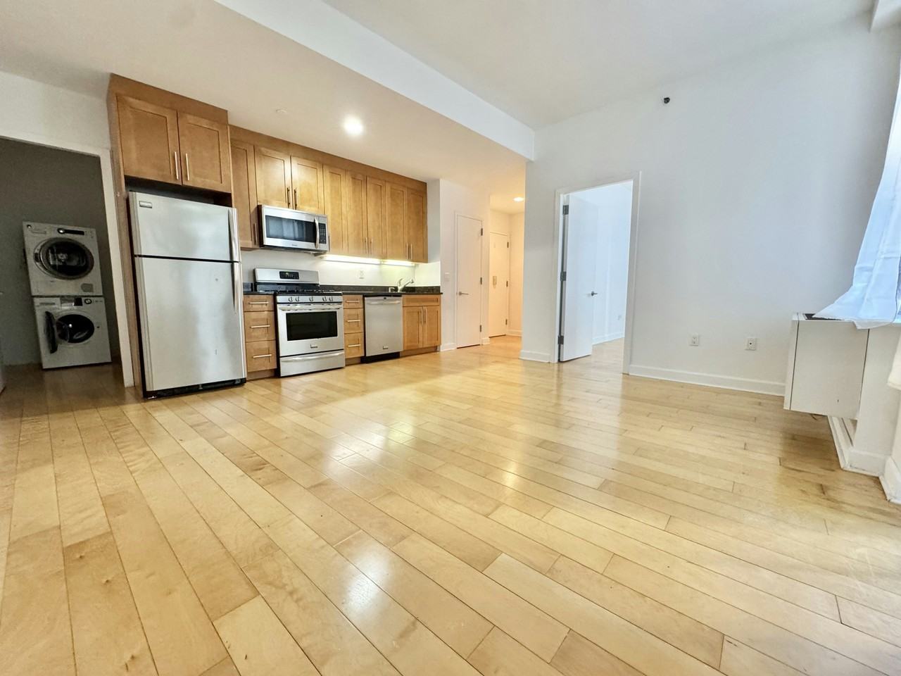 190 STREET #3B - Photo 2 of 7