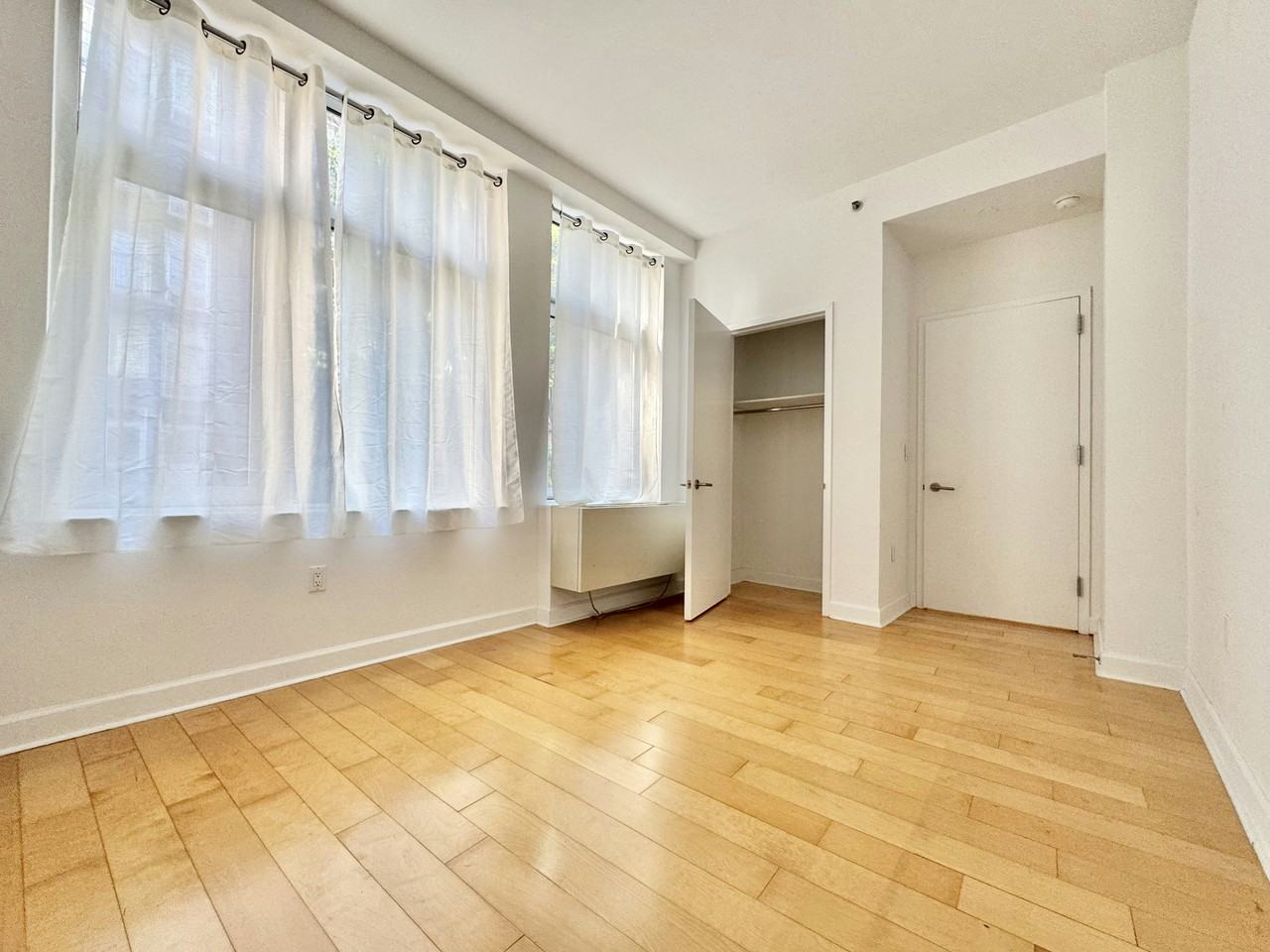 190 STREET #3B - Photo 6 of 7