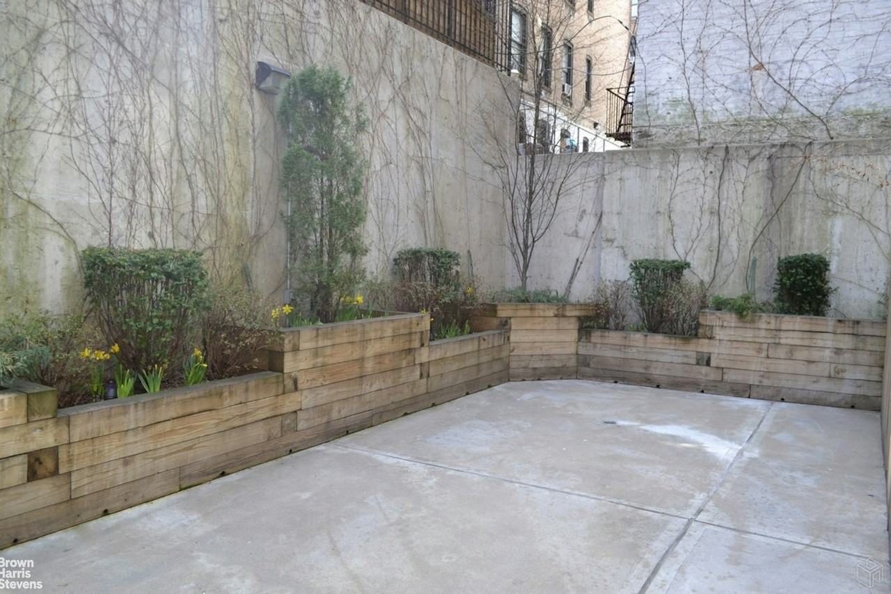 42 Wadsworth Ter #2C - Photo 6 of 6