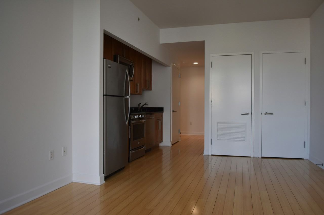 350 Wadsworth Ave #4B - Photo 3 of 8