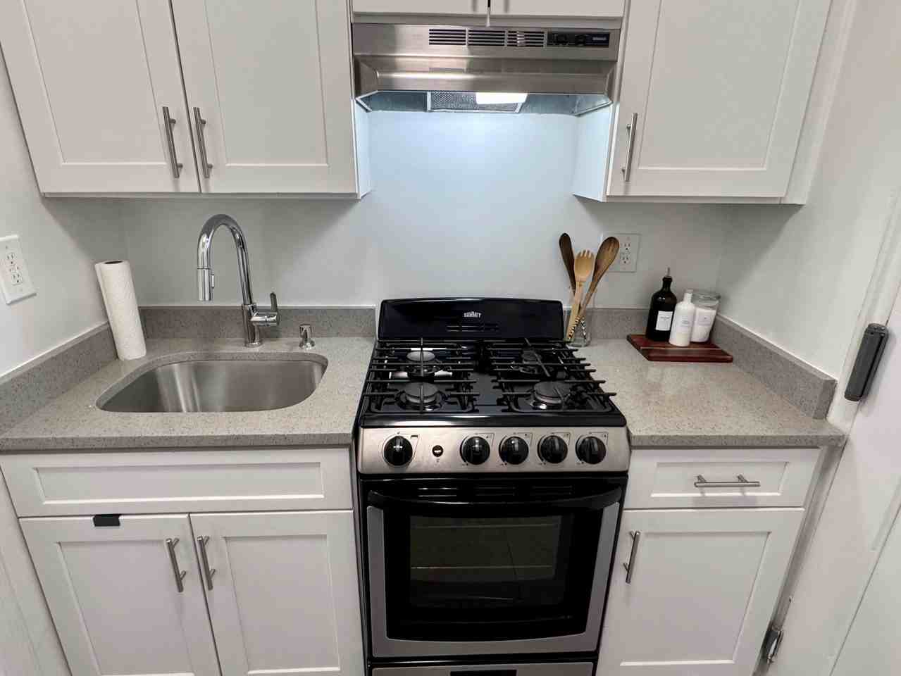 80 Winthrop St #F3 - Photo 7 of 8