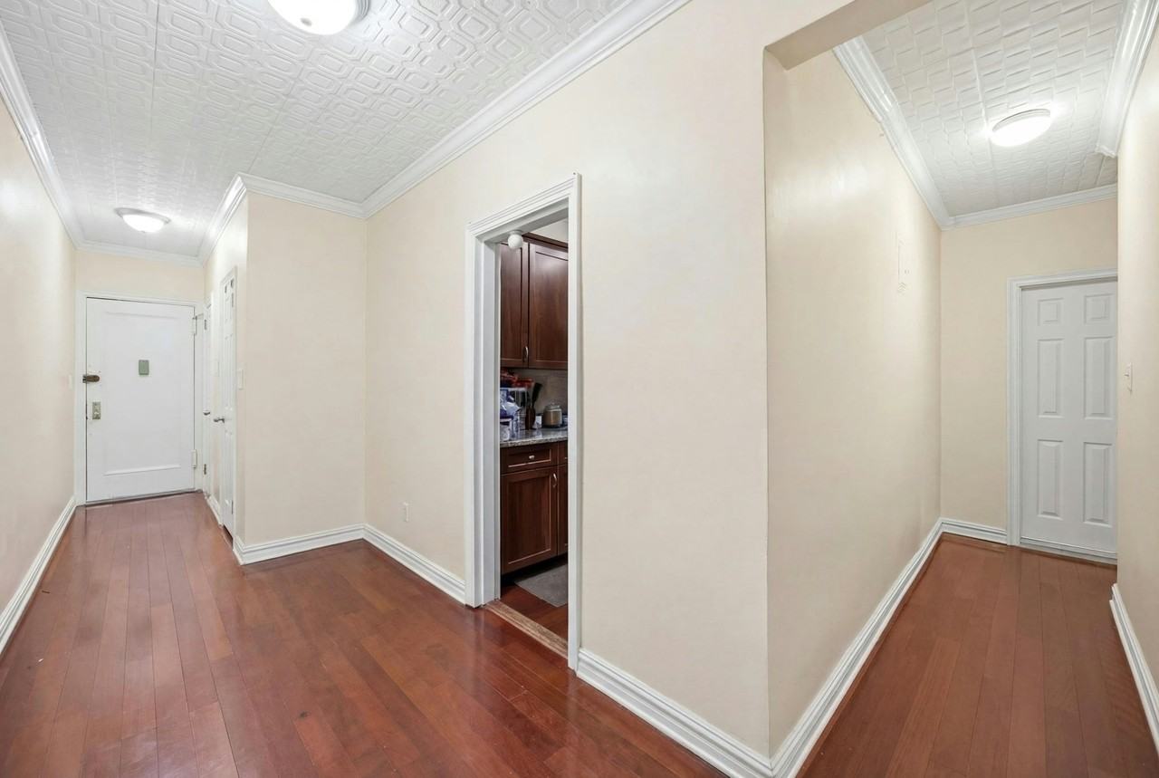 2081 Cruger Ave #2G - Photo 2 of 7