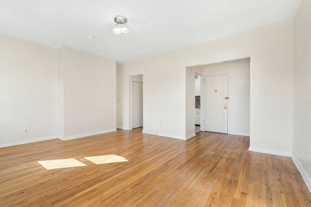 215 W 139th St #4F - Photo 3 of 8