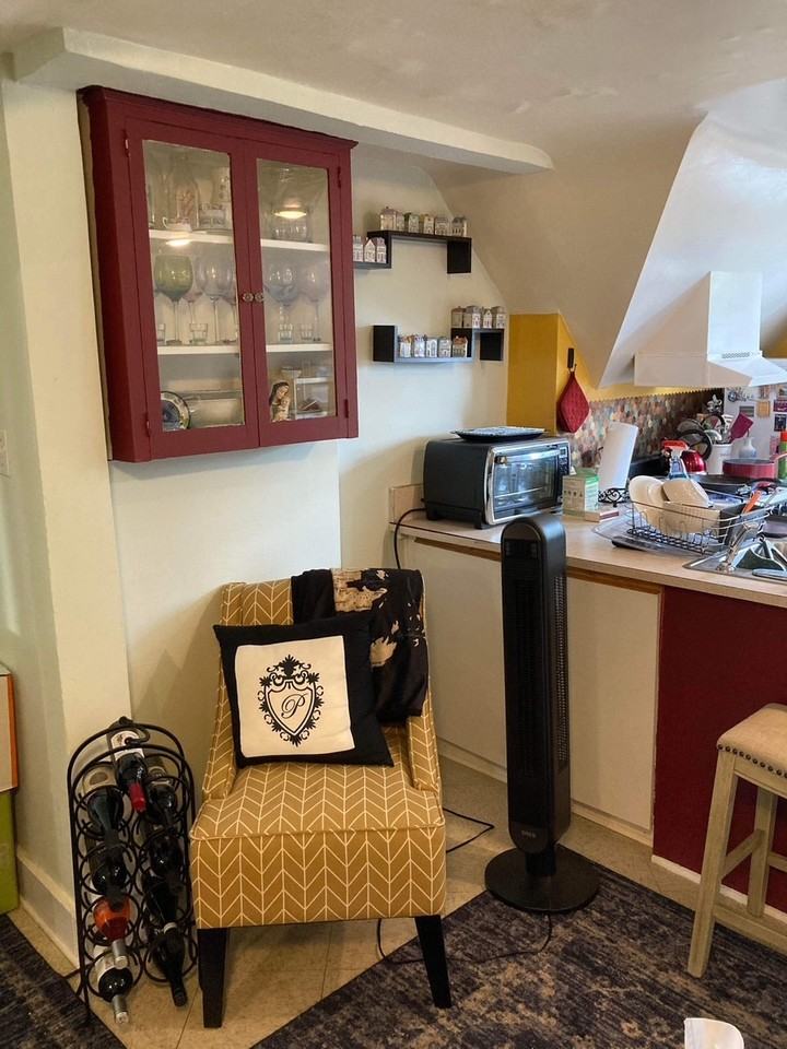 160 Chestnut St #2 - Photo 3 of 15